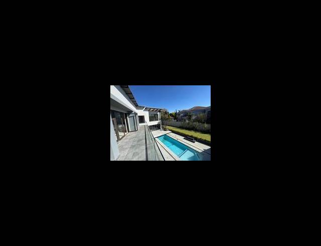 6 BEDROOM HOUSE FOR SALE IN MIDSTREAM ESTATE